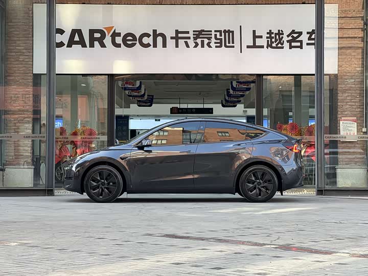 Фото 2 - Tesla Model Y