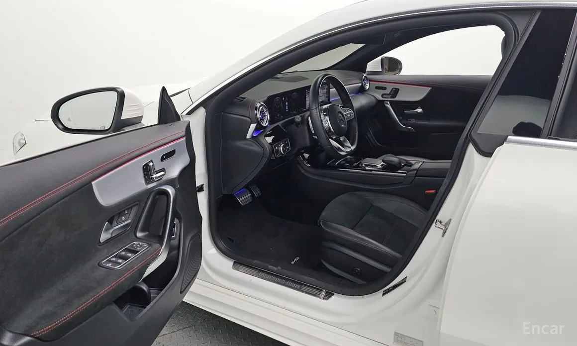 Фото 10 - Mercedes-Benz CLA-Class