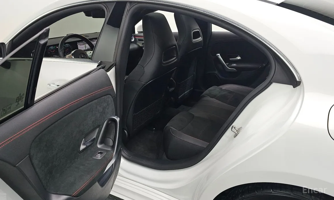 Фото 12 - Mercedes-Benz CLA-Class