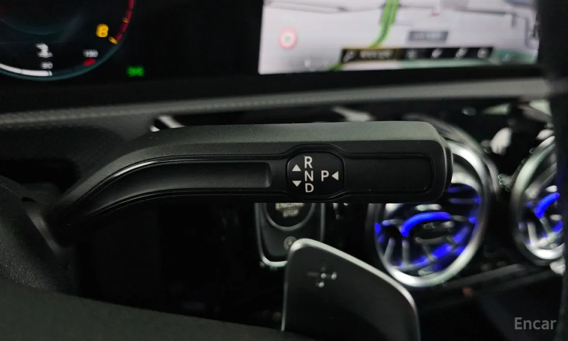 Фото 9 - Mercedes-Benz CLA-Class