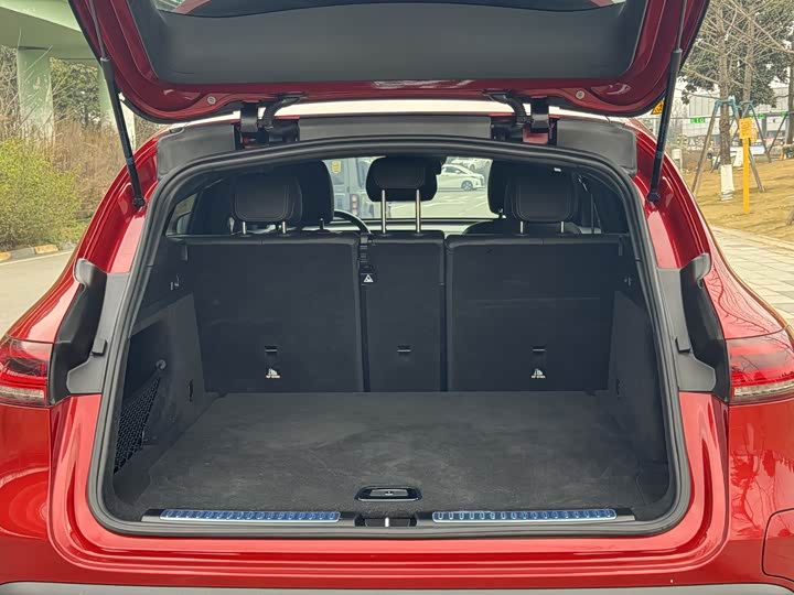 Фото 8 - Mercedes-Benz EQC