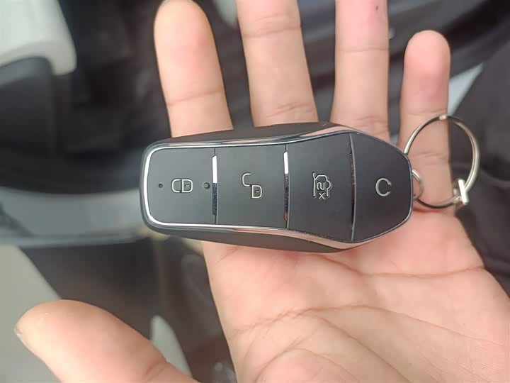 Фото 9 - BYD Yuan Plus