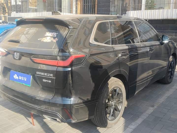 Фото 3 - Honda Breeze Hybrid