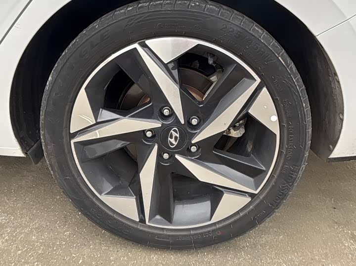 Фото 7 - Hyundai Elantra N line