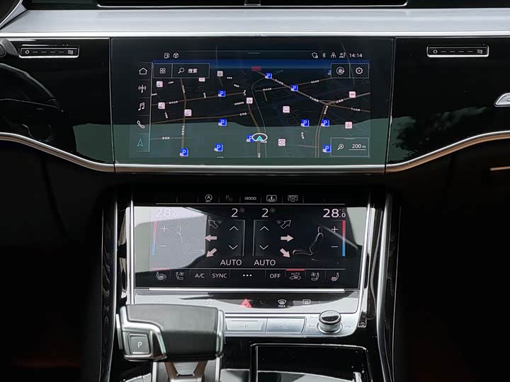 Фото 6 - Audi A8