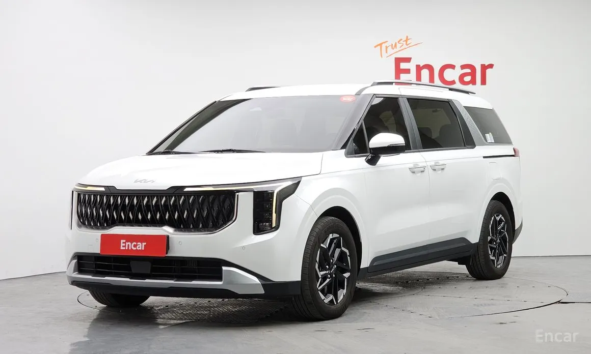 Фото 1 - Kia Carnival