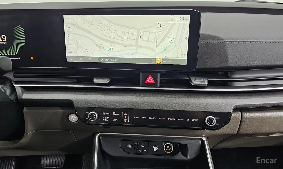 Фото 16 - Kia Carnival