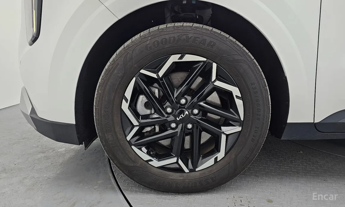 Фото 5 - Kia Carnival