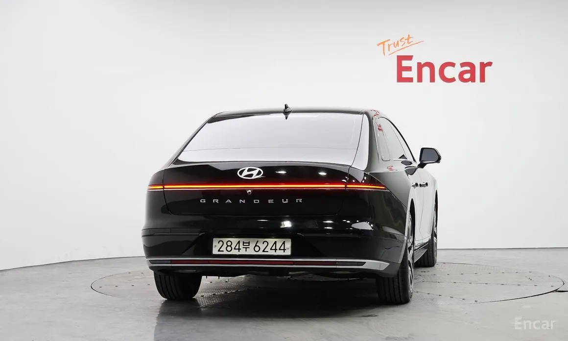 Фото 4 - Hyundai Grandeur