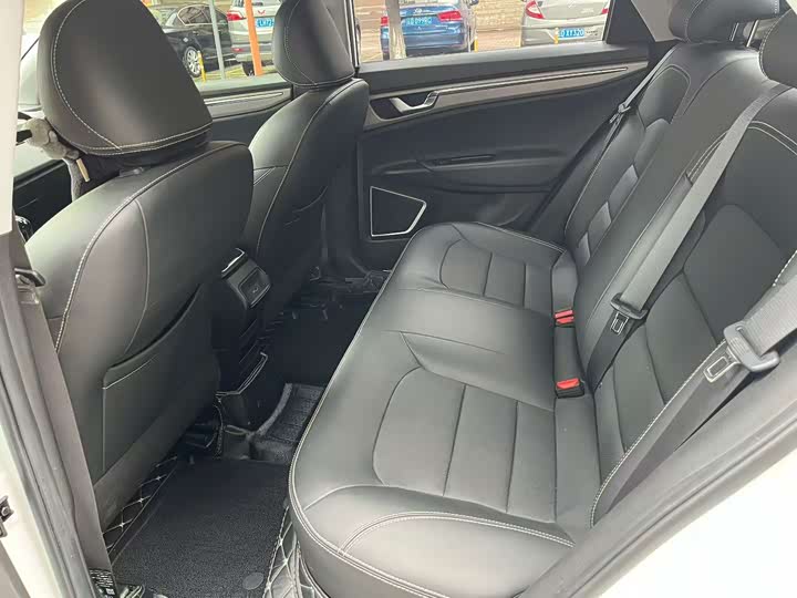 Фото 8 - Geely Emgrand GL