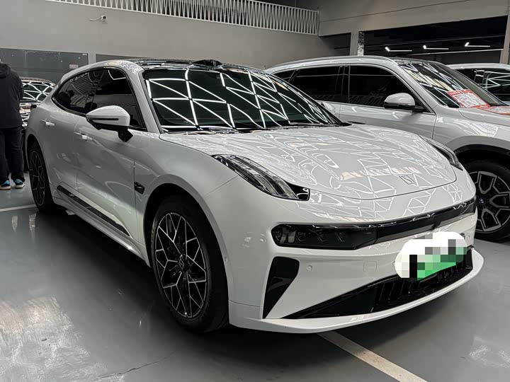 Фото 3 - Zeekr 001