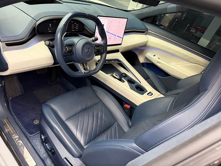 Фото 4 - Zeekr 001