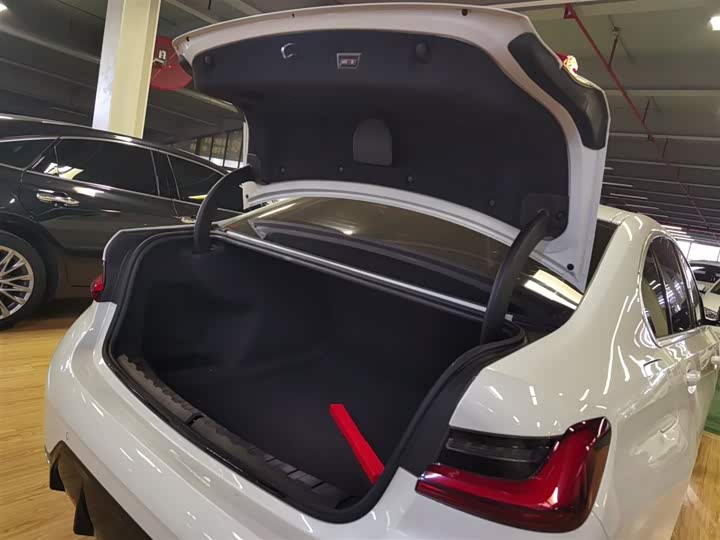 Фото 9 - BMW 3 Series