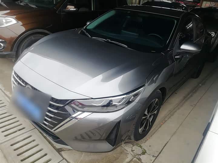 Фото 2 - Nissan Sylphy