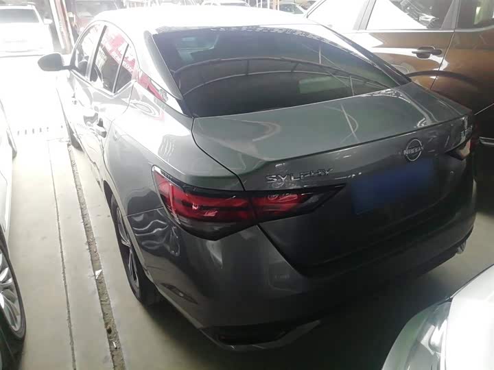 Фото 5 - Nissan Sylphy