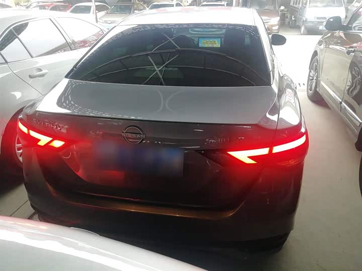 Фото 6 - Nissan Sylphy