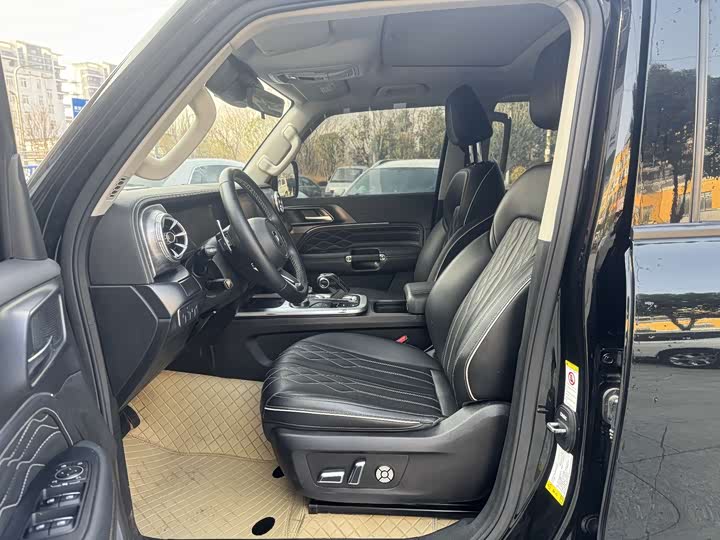 Фото 6 - Tank 300