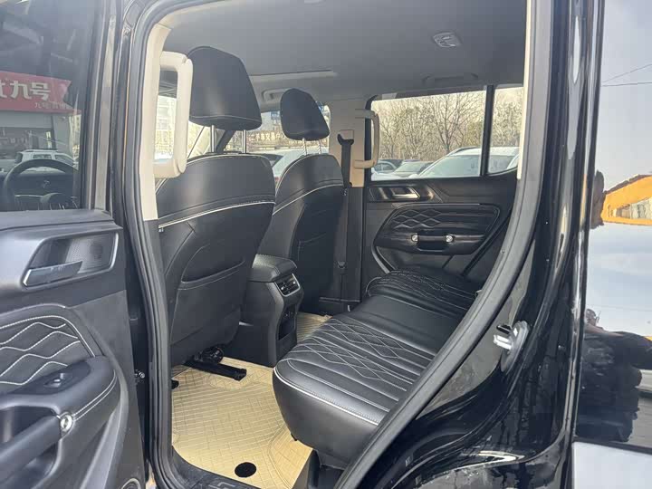 Фото 7 - Tank 300