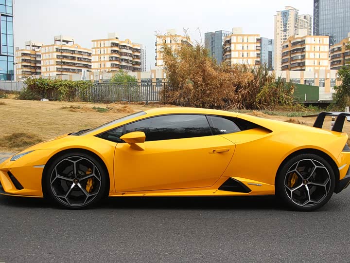 Фото 6 - Lamborghini Huracán
