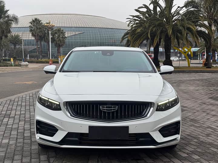 Фото 1 - Geely Preface