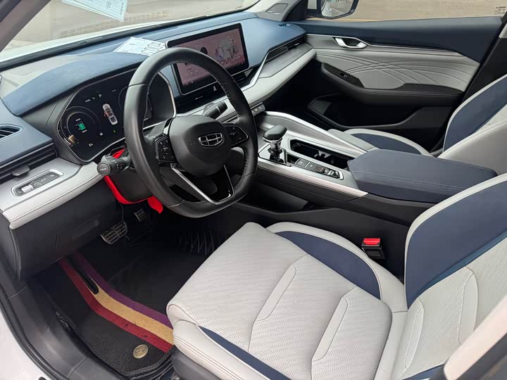 Фото 7 - Geely Preface