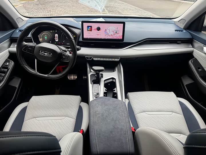 Фото 9 - Geely Preface