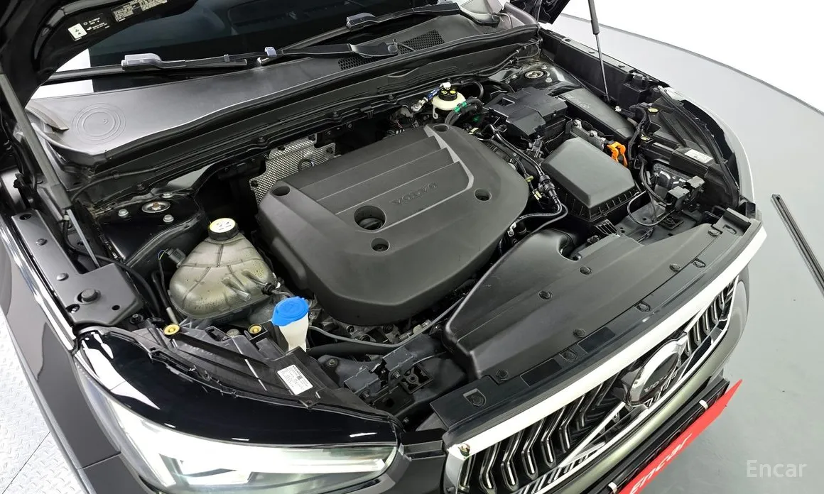 Фото 6 - Volvo XC40