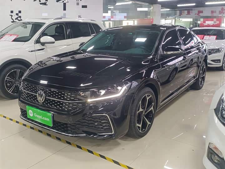 Фото 2 - Volkswagen Passat