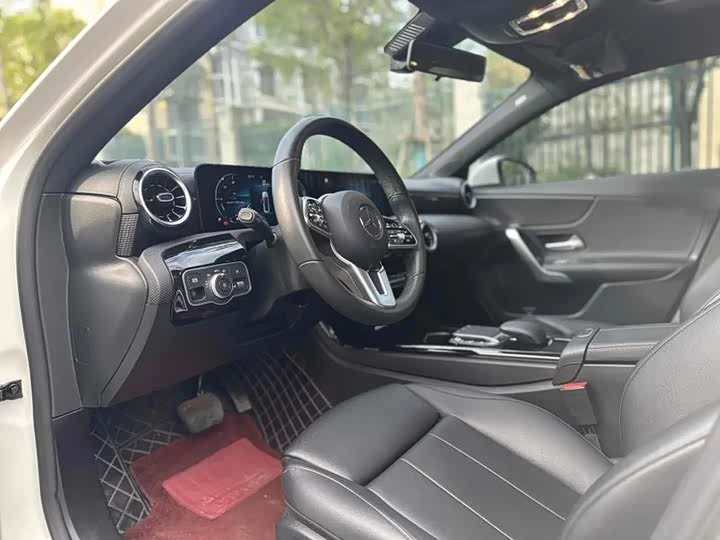 Фото 4 - Mercedes-Benz A-Class