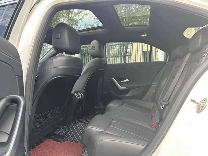 Фото 6 - Mercedes-Benz A-Class