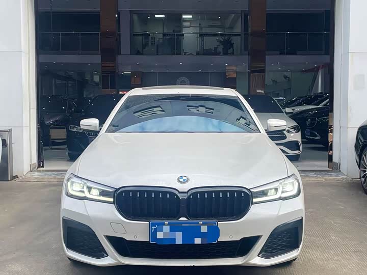 Фото 3 - BMW 5 Series