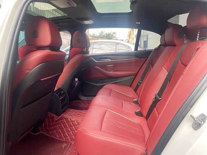 Фото 6 - BMW 5 Series