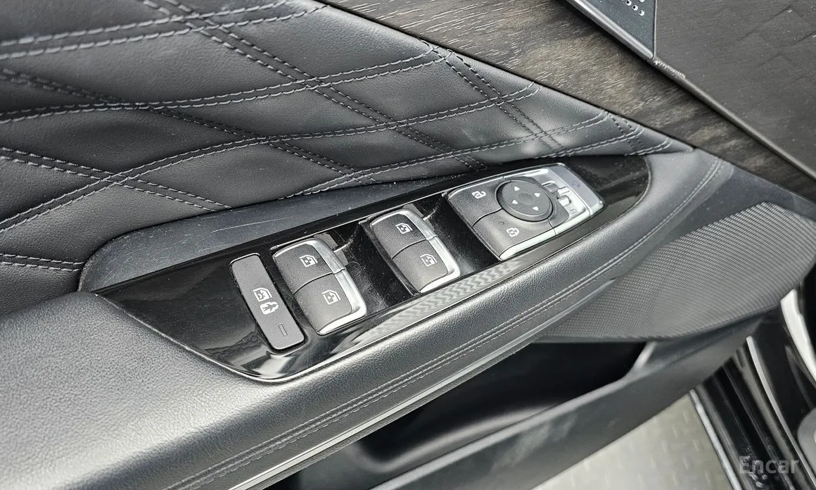 Фото 14 - Kia K8