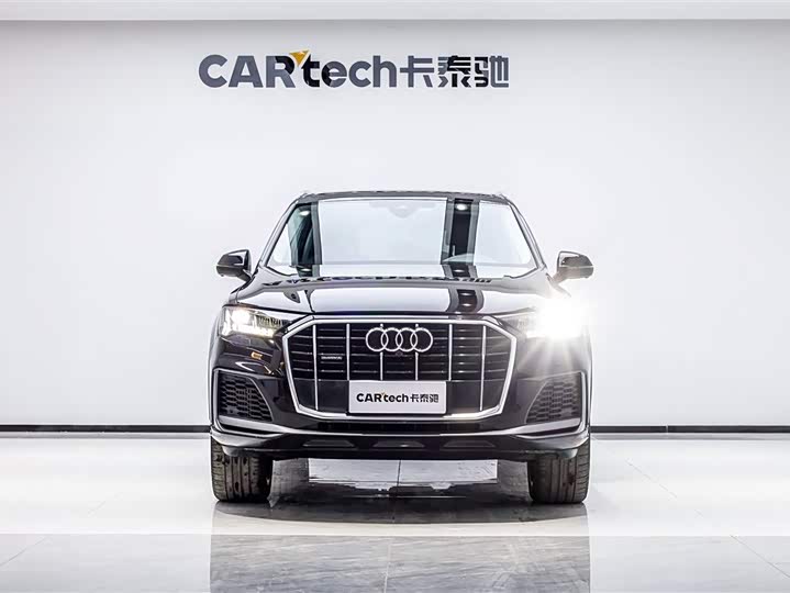 Фото 2 - Audi Q7