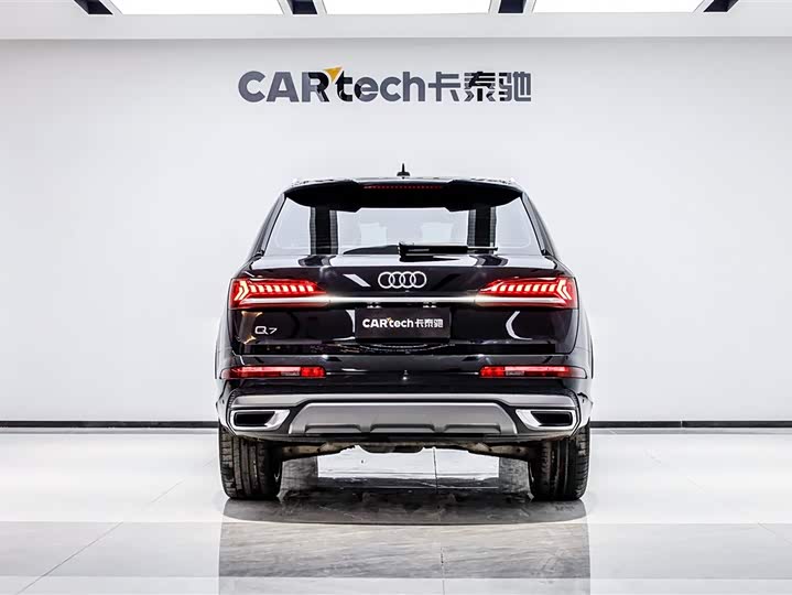 Фото 6 - Audi Q7
