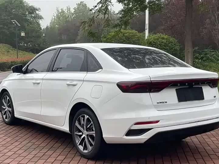 Фото 7 - Geely Emgrand