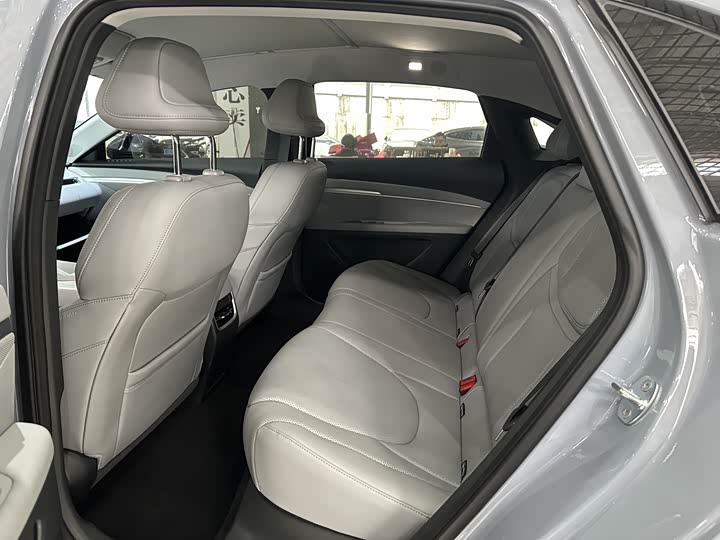 Фото 6 - XPeng Mona M03