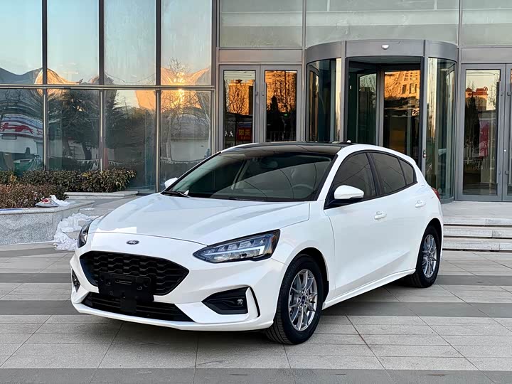 Фото 1 - Ford Focus