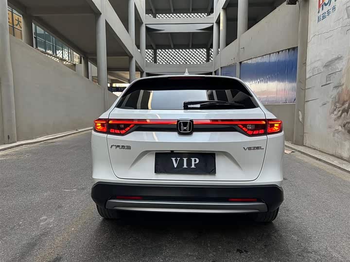 Фото 7 - Honda Vezel