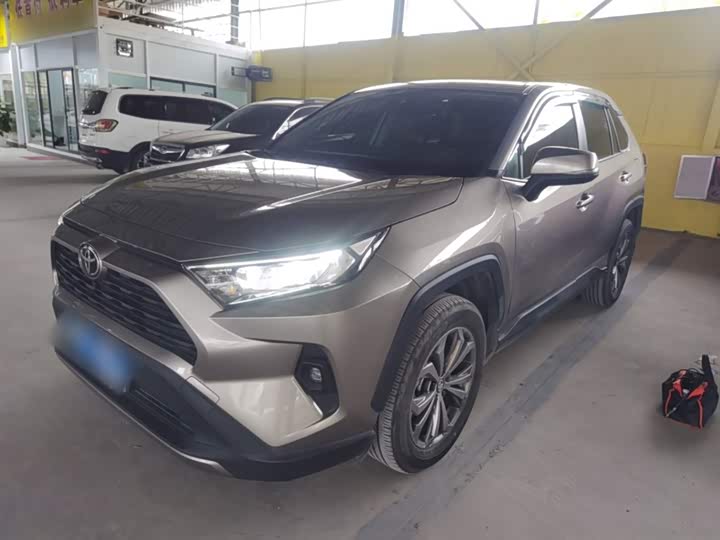 Фото 2 - Toyota RAV4