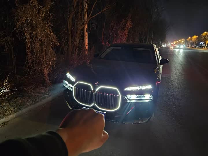 Фото 1 - BMW 7 Series