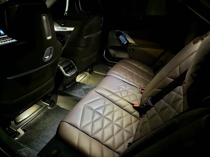 Фото 7 - BMW 7 Series