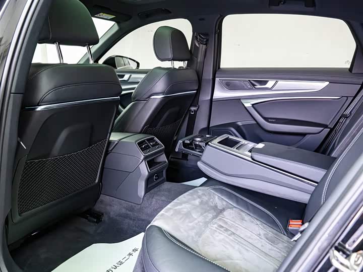 Фото 8 - Audi A6L