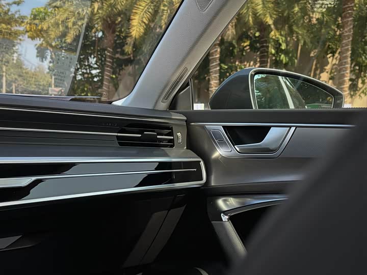 Фото 2 - Audi A7