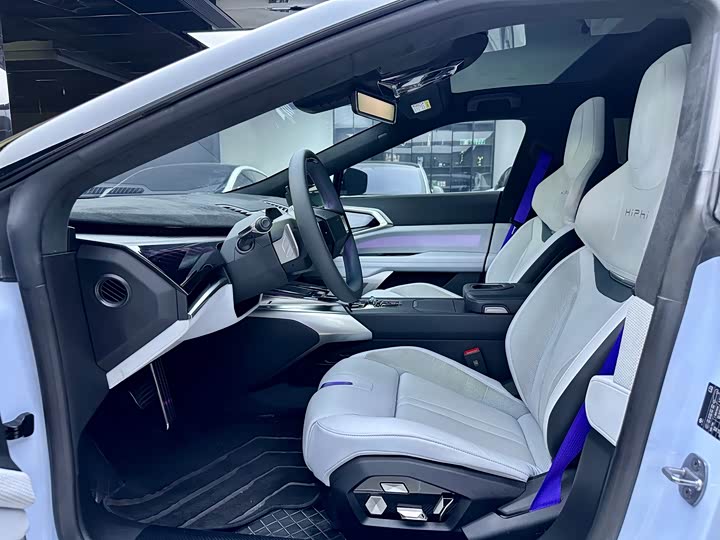 Фото 7 - HiPhi Z