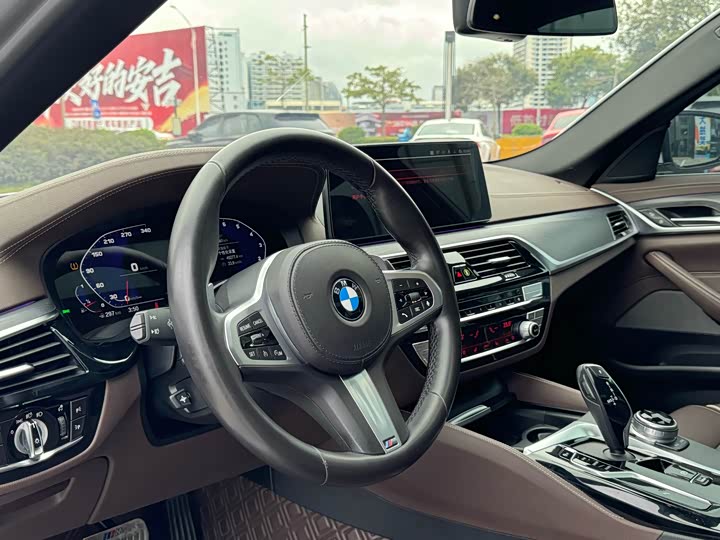 Фото 6 - BMW 5 Series