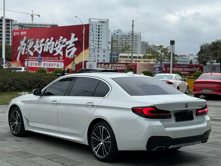 Фото 9 - BMW 5 Series