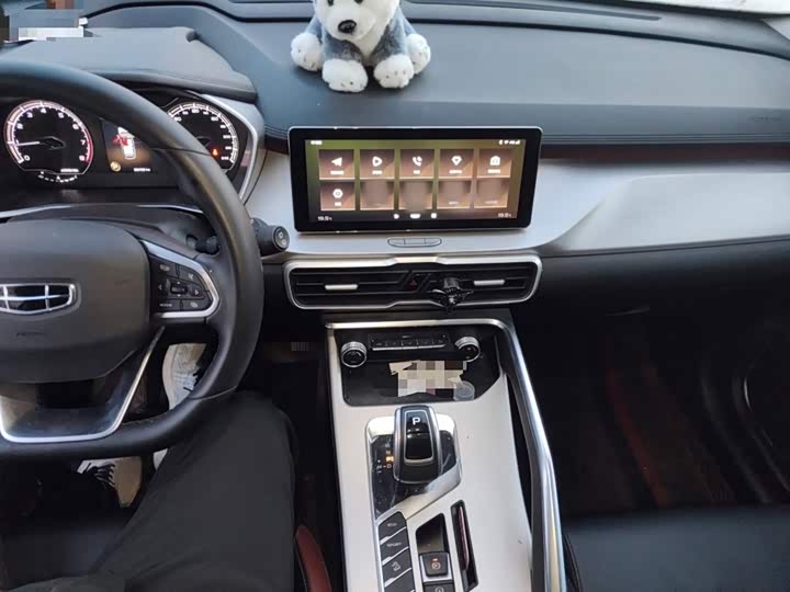 Фото 6 - Geely Coolray