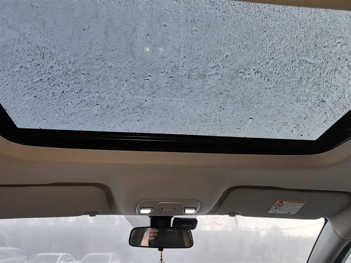 Фото 9 - Geely Coolray