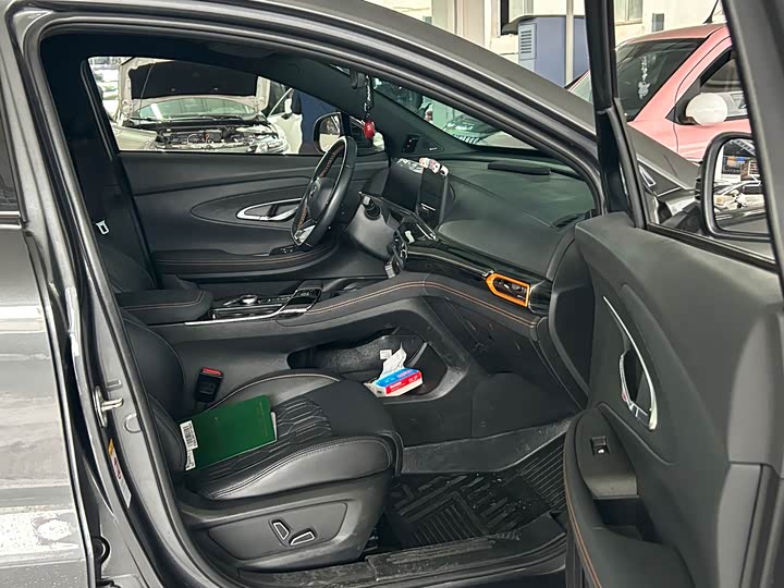 Фото 5 - Changan UNI-T